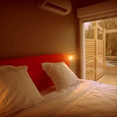 Camping Hotellerie Des Jardins D'honvault